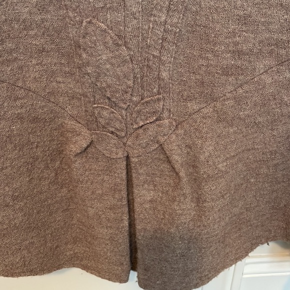 Pres wick and Moore wool sweater petite medium. - Picture 6 of 6